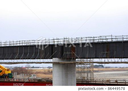 Construction of a bridge on the Eastern Expressway 86449578