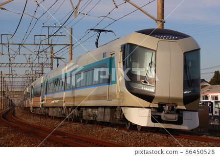 Tobu Express Liberty 86450528