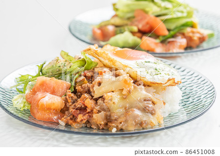 Gapao rice and salad Gapao Rice 86451008