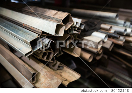 Workshop with metal beams components of industry 86452348