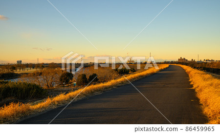 (埼玉縣)戶田市銀行/黃昏場景 (埼玉縣)戶田市銀行/黃昏場景 86459965