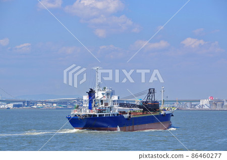 Gut ship arriving at Osaka Port Gut ship arriving at Osaka Port 86460277