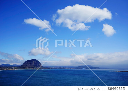 Sanbangsan Mountain and Blue Sky Sanbangsan Mountain and Blue Sky 86460835