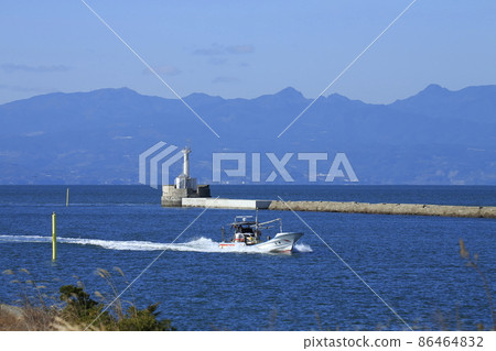 大牟田市三池港，返港的漁船， 86464832