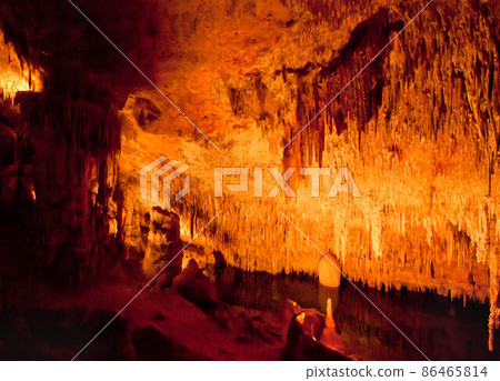Incide the dragon caves on island Majorca, Spain. 86465814