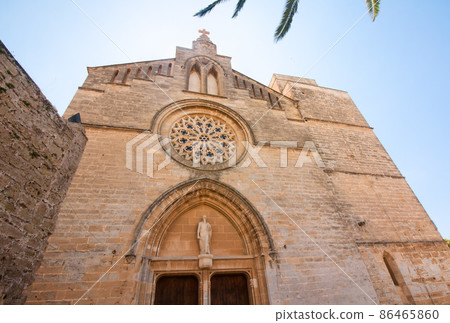 Old Town, Sant Jaume church in Majorca. Alcudia, Mallorca, Balearic island, Spain 28.06.2017. 86465860