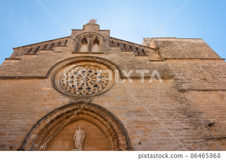 Old Town, Sant Jaume church in Majorca. Alcudia, Mallorca, Balearic island, Spain 28.06.2017. 86465868