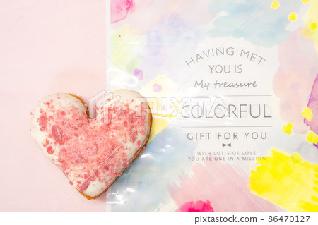Heart donut Valentine's image material 86470127