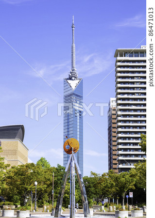 從Sazae街看到的美麗的福岡塔 86471013