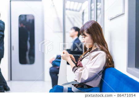 School girls who go to school by train 86471054