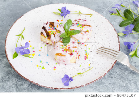 Sweet curd cheesecakes with fruit sauce. Sweet curd cheesecakes with fruit sauce. 86473107