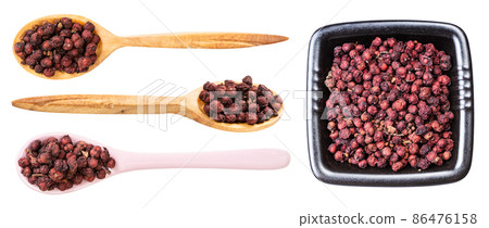 set of various schisandra chinensis fruit isolated 86476158
