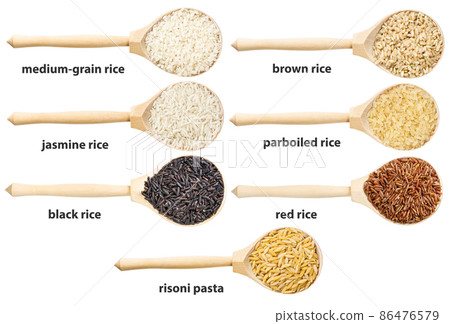 set of wooden spoon with various rices with names 86476579