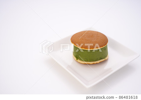 Matcha mousse dorayaki sweets sweets 86481618