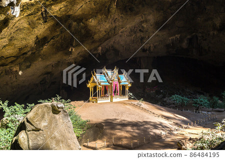 Royal pavilion in Phraya Nakorn cave 86484195
