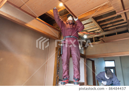 Home remodeling internal demolition site 86484437