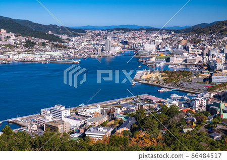 《Nagasaki Prefecture》 View of Mt. Nabekan, the cityscape of central Nagasaki 《Nagasaki Prefecture》 View of Mt. Nabekan, the cityscape of central Nagasaki 86484517