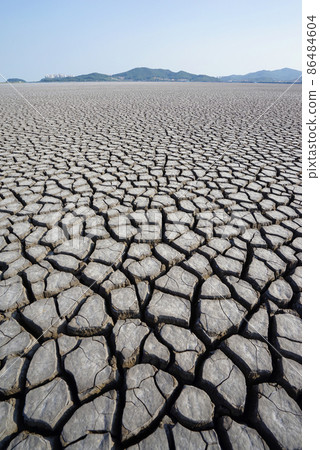 破裂的地面 破裂的地面 86484604