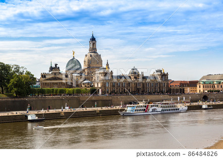 Panoramic view of Dresden 86484826