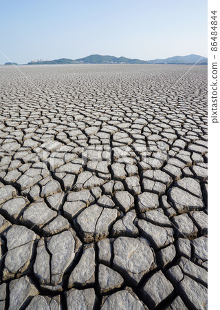 破裂的地面 破裂的地面 86484844