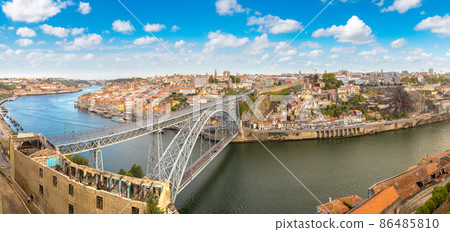 Dom Luis Bridge in Porto Dom Luis Bridge in Porto 86485810