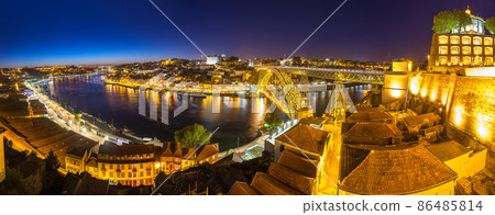 Dom Luis Bridge in Porto Dom Luis Bridge in Porto 86485814