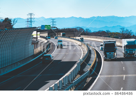 Expressway traffic Area Ken-O Expressway and mountains in the direction of Chichibu 2022.01 b-4 film style, Kamihideya district, Okegawa city 86486486