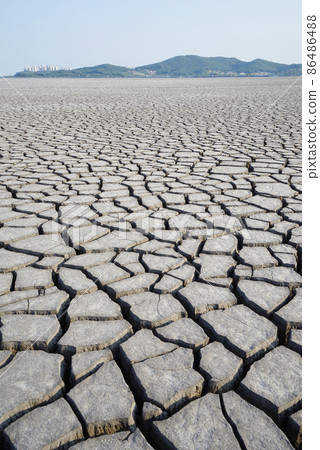 破裂的地面 破裂的地面 86486488