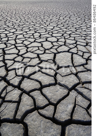 破裂的地面 86486492