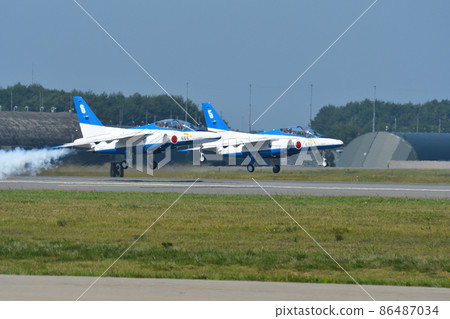 T-4 Blue Impulse formation takeoff T-4 Blue Impulse formation takeoff 86487034