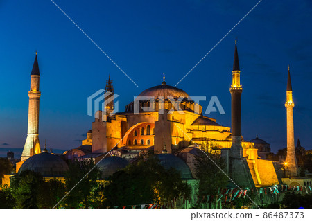 Hagia Sophia in Istanbul Turkey at night 86487373