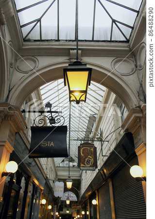 Paris Passage 86488290