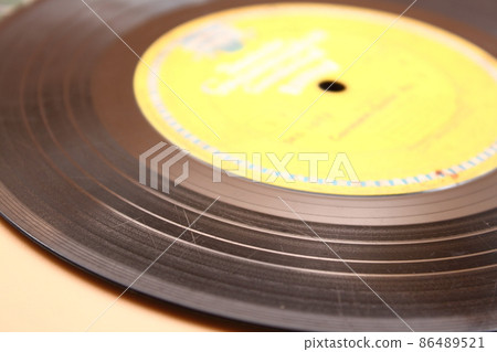 Scratched record 86489521