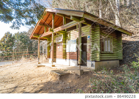 小嶽山莊公廁（小嶽山） 86490228