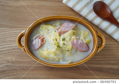 大白菜和維納奶油煮 大白菜和維納奶油煮 86490791