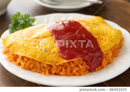 Omelette rice  86491035