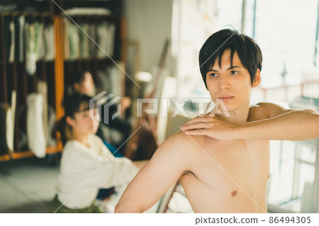 藝術學校預備學校 86494305