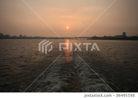 Han River Cruise Ship Han River Cruise Ship 86495598