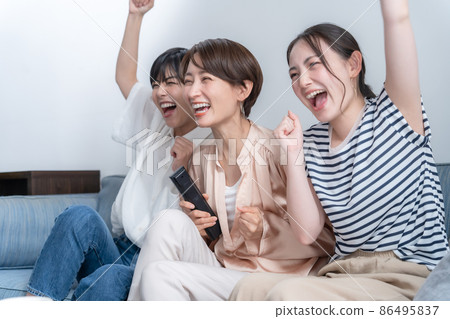 Watching TV live support Watching TV live support 86495837