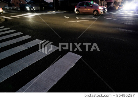 Intersection at night Intersection at night 86496287