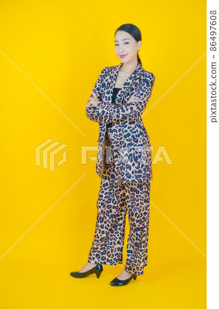 Portrait beautiful young asian woman smile with action 86497608