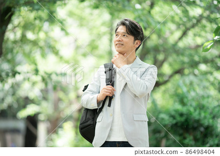 Casual business middle men worried 86498404