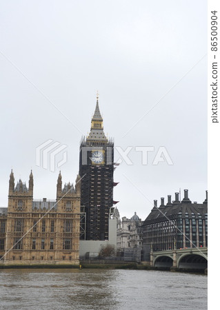 Big Ben, Parliament Building in London, England 86500904