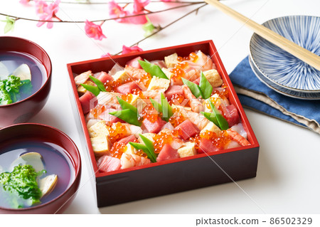 Chirashizushi and clam soup Chirashizushi and clam soup 86502329