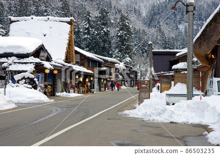 白川村白雪皚皚的合掌村 86503235