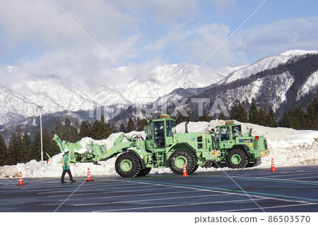 福井縣立恐龍館除雪風景 86503570