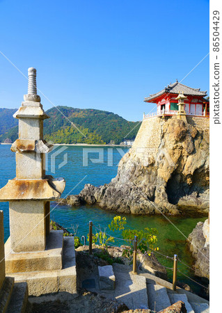 [瀨戶內 33 觀音聖地] 廣島縣福山市 24 號阿布托觀音堂，石塔，但馬和晴朗的秋天天空 3 86504429