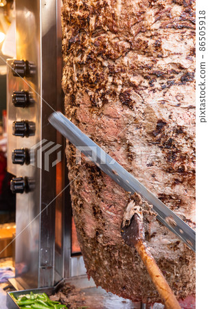 Making turkish Doner Kebab Istanbul street food 86505918