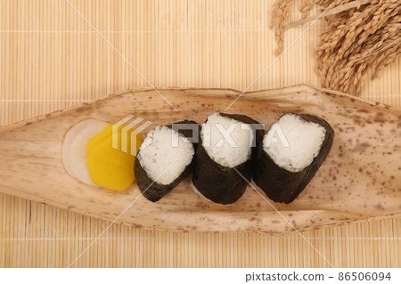 rice ball  86506094