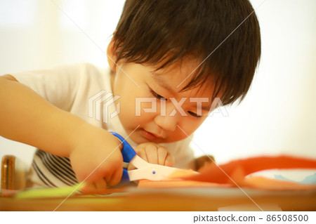 A boy who works A boy who works 86508500
